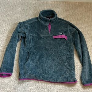 Patagonia Women’s fuzzy fleece pullover size L